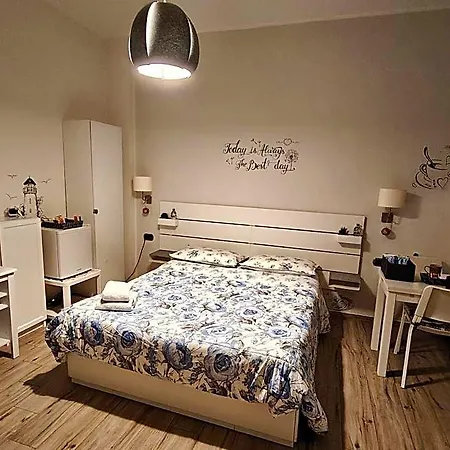 Alojamento de Acomodação e Pequeno-almoço Blue Rose Private 3*